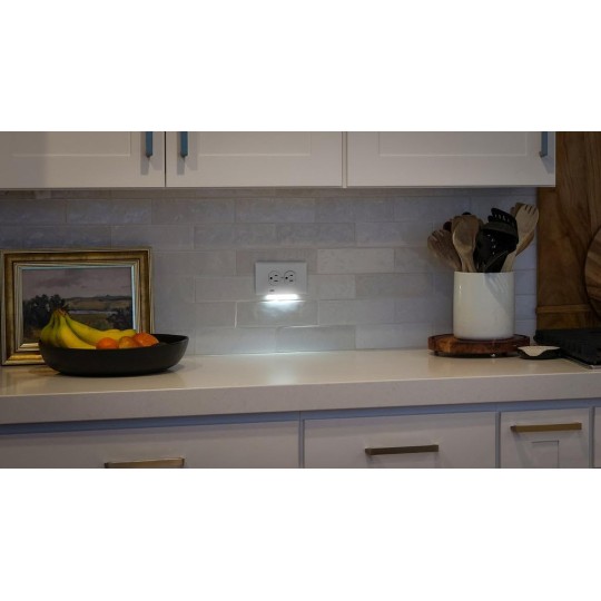 GuideLight 2 PLUS - LED Bright/Dim/Off Light Sensor Night Light - Electrical Outlet Wall Cover Plate For Horizontal Duplex Outlets - White (3 Pack)